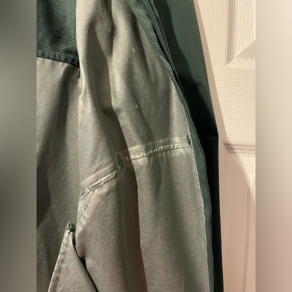 Hyba green rain jacket. UGC. - Picture 2 of 6